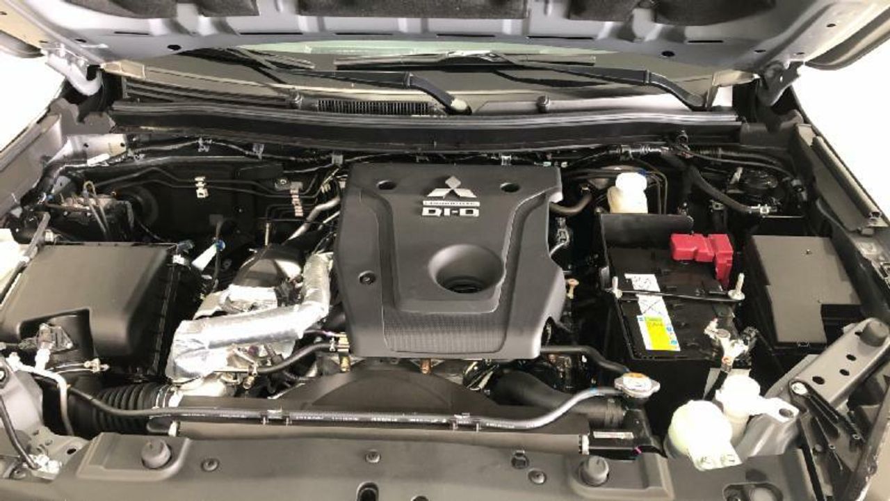 Mitsubishi L200 L200 D/C 220 DI-D 6AT MOTION EVAP