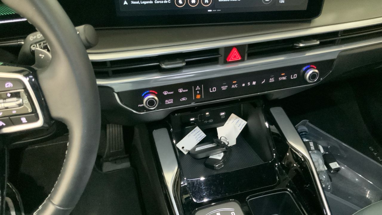 Kia Sorento 1.6 T-GDI PHEV DRIVE AUTO 4WD 252 5P 7 Plazas