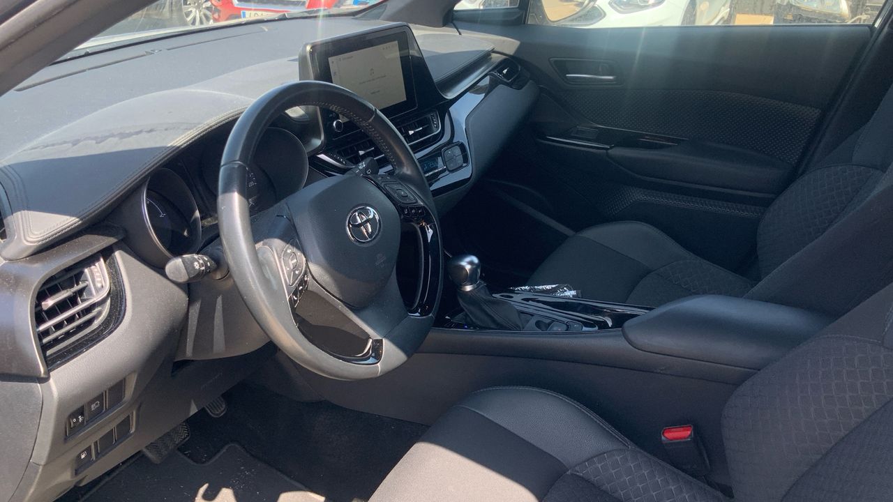 Toyota C-HR 2.0 VVT I-HYBRID ADVANCE AUTO 184 5P