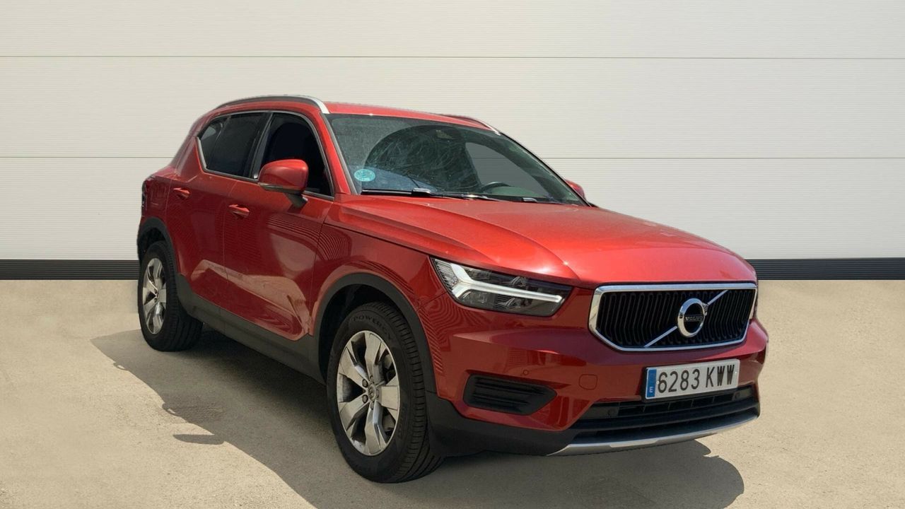 Volvo XC40 2.0 T4 MOMENTUM AUTO 190 5P