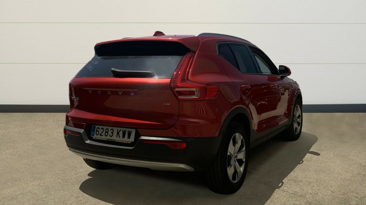 Volvo XC40 2.0 T4 MOMENTUM AUTO 190 5P