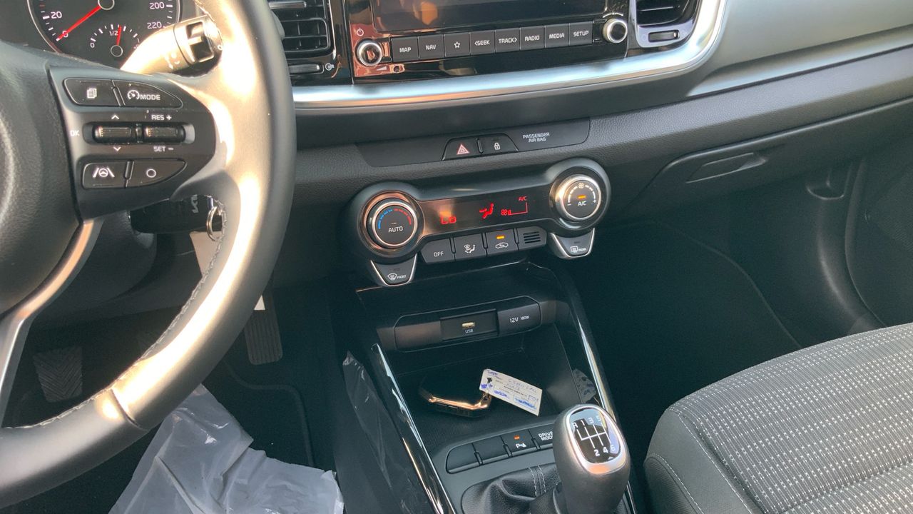Kia Stonic 1.0 T-GDI MHEV IMT 74KW DRIVE 100 5P