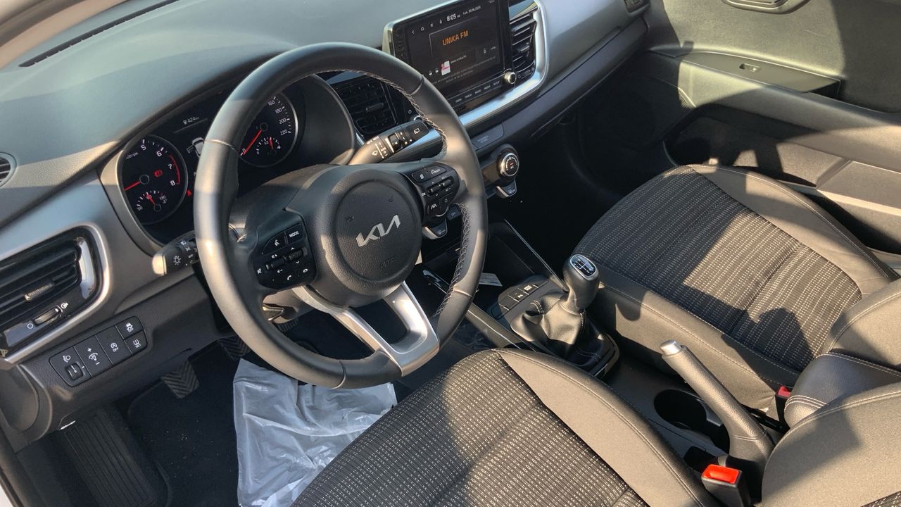 Kia Stonic 1.0 T-GDI MHEV IMT 74KW DRIVE 100 5P