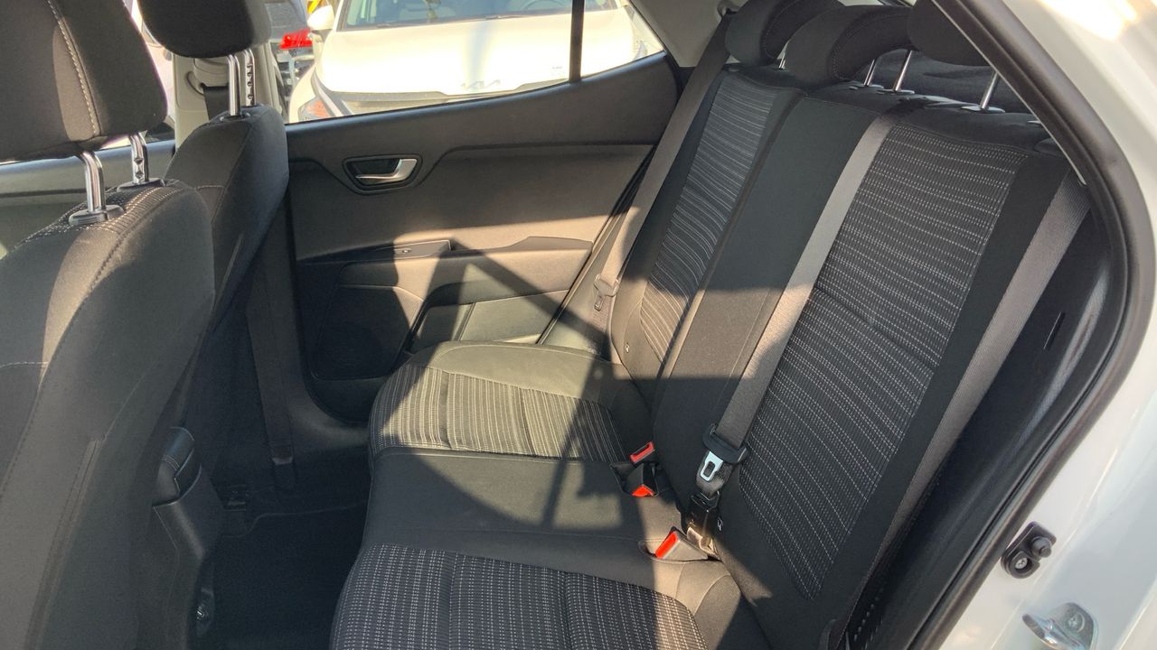 Kia Stonic 1.0 T-GDI MHEV IMT 74KW DRIVE 100 5P