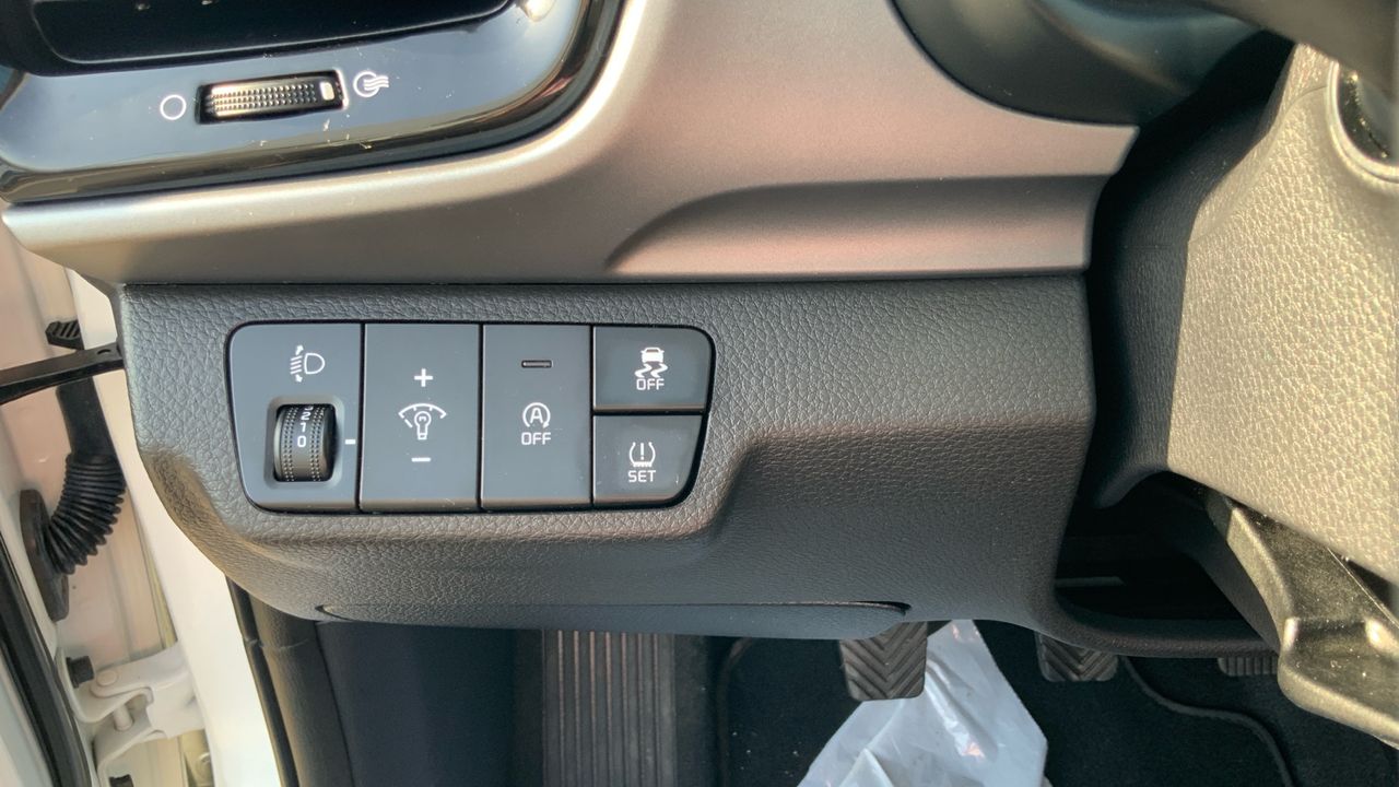 Kia Stonic 1.0 T-GDI MHEV IMT 74KW DRIVE 100 5P