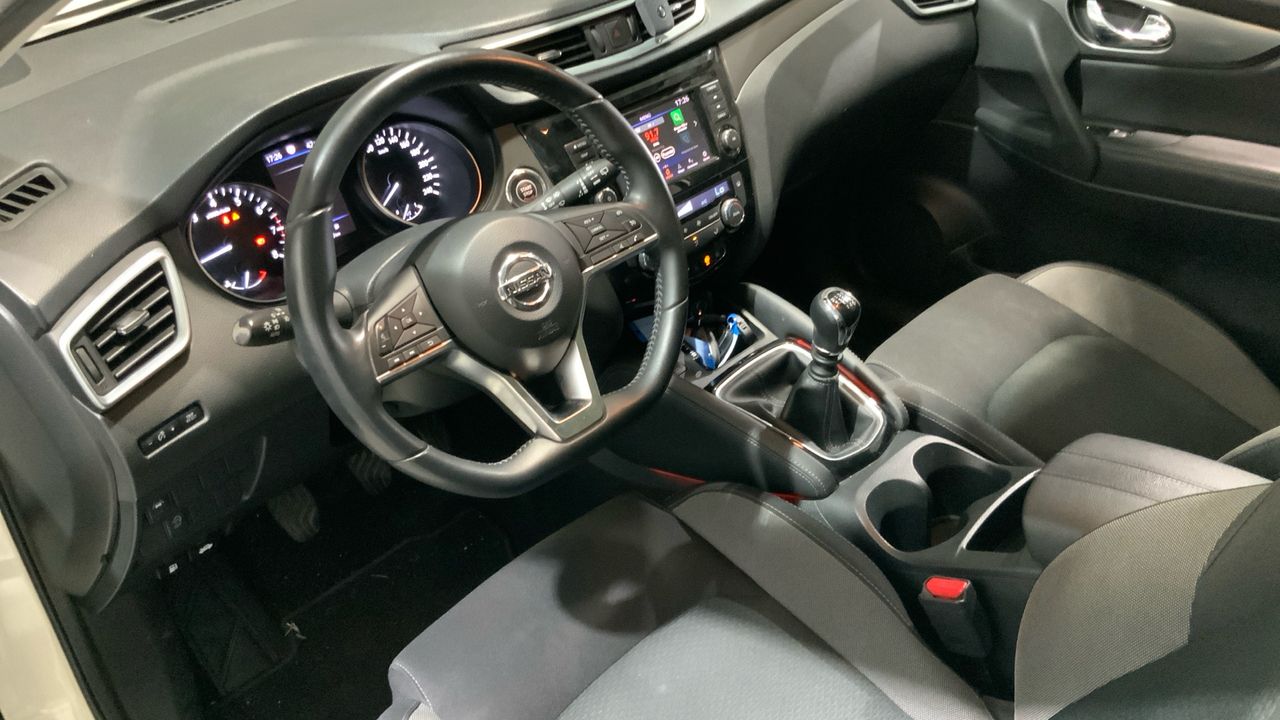Nissan Qashqai 1.3 DIG-T N-CONNECTA 103KW 140 5P