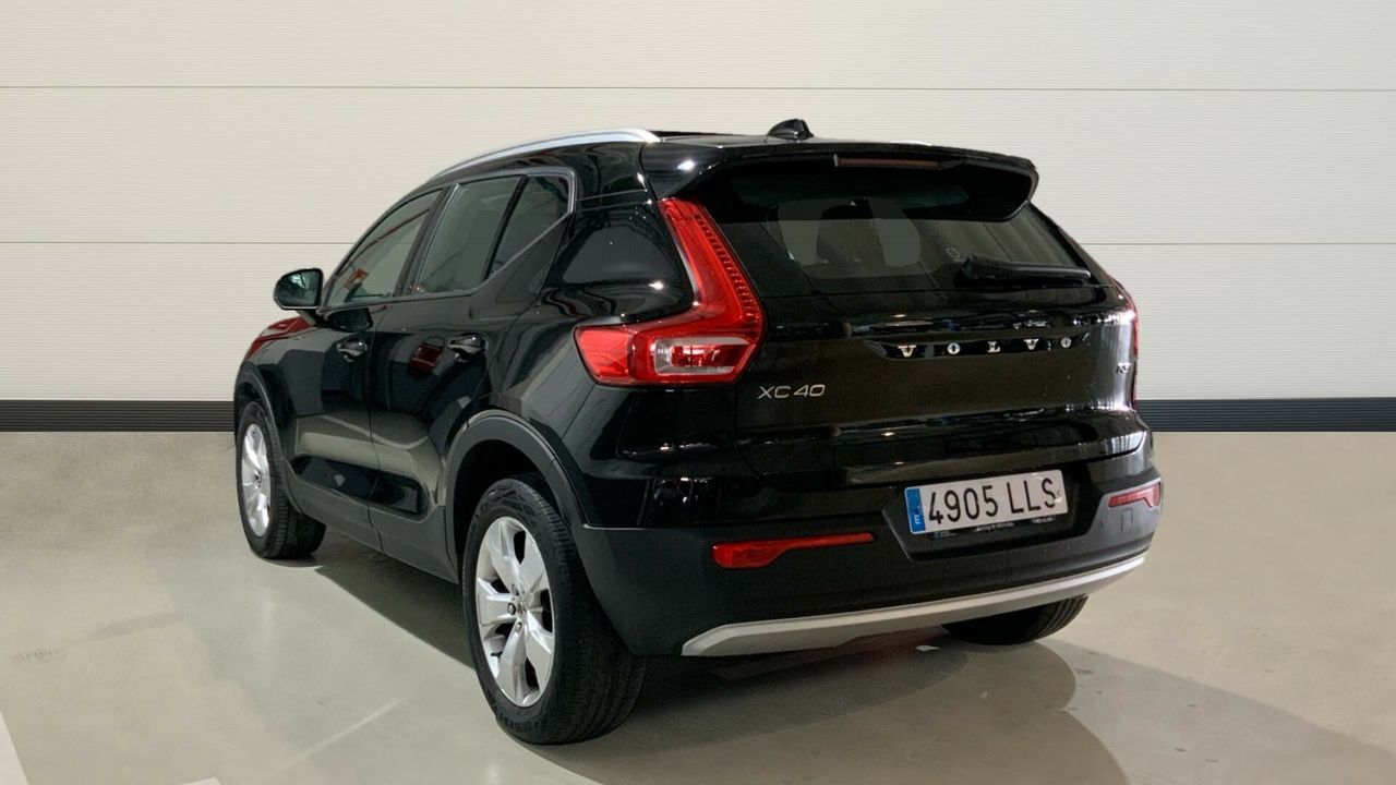 Volvo XC40 1.5 T3 MOMENTUM PRO 163 5P