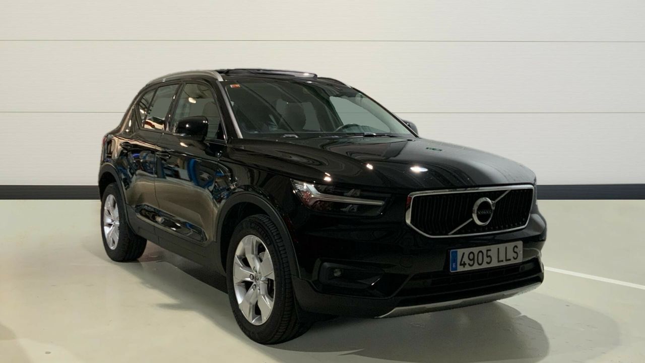 Volvo XC40 1.5 T3 MOMENTUM PRO 163 5P