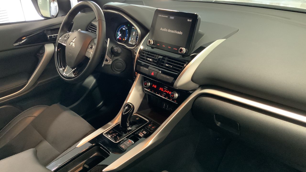 Mitsubishi Eclipse Cross 2.4 PHEV KAITEKI AUTO 4WD 188 5P