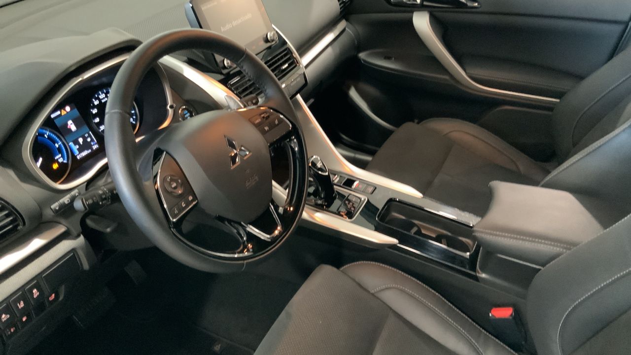 Mitsubishi Eclipse Cross 2.4 PHEV KAITEKI AUTO 4WD 188 5P