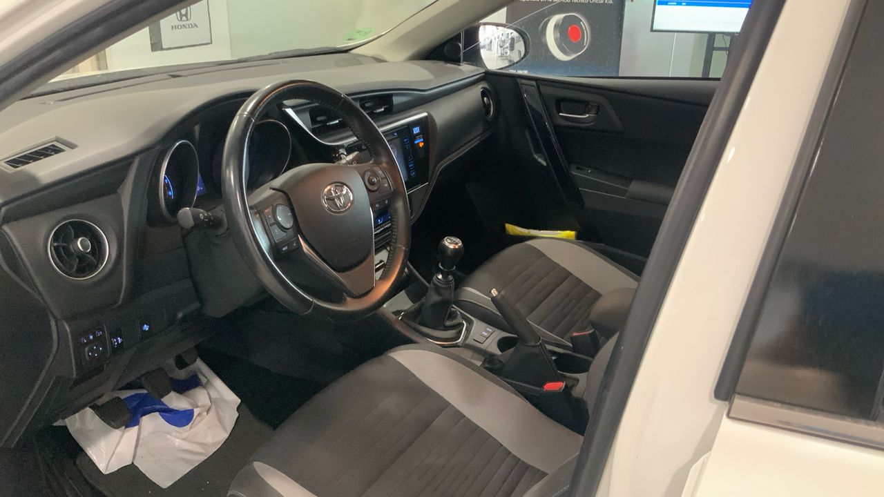 Toyota Auris 1.2T 85KW ACTIVE 116 5P