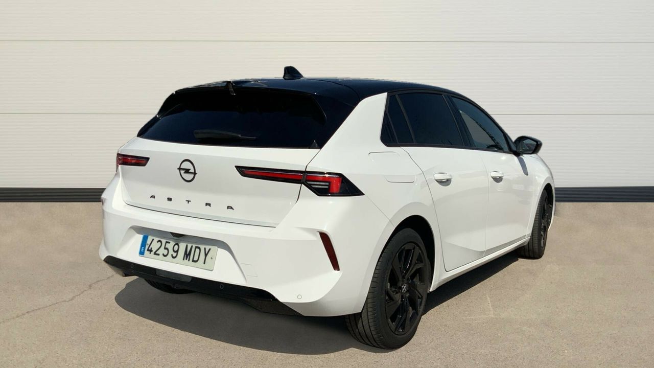 Opel Astra 1.2T XHT 96KW GS 130 5P