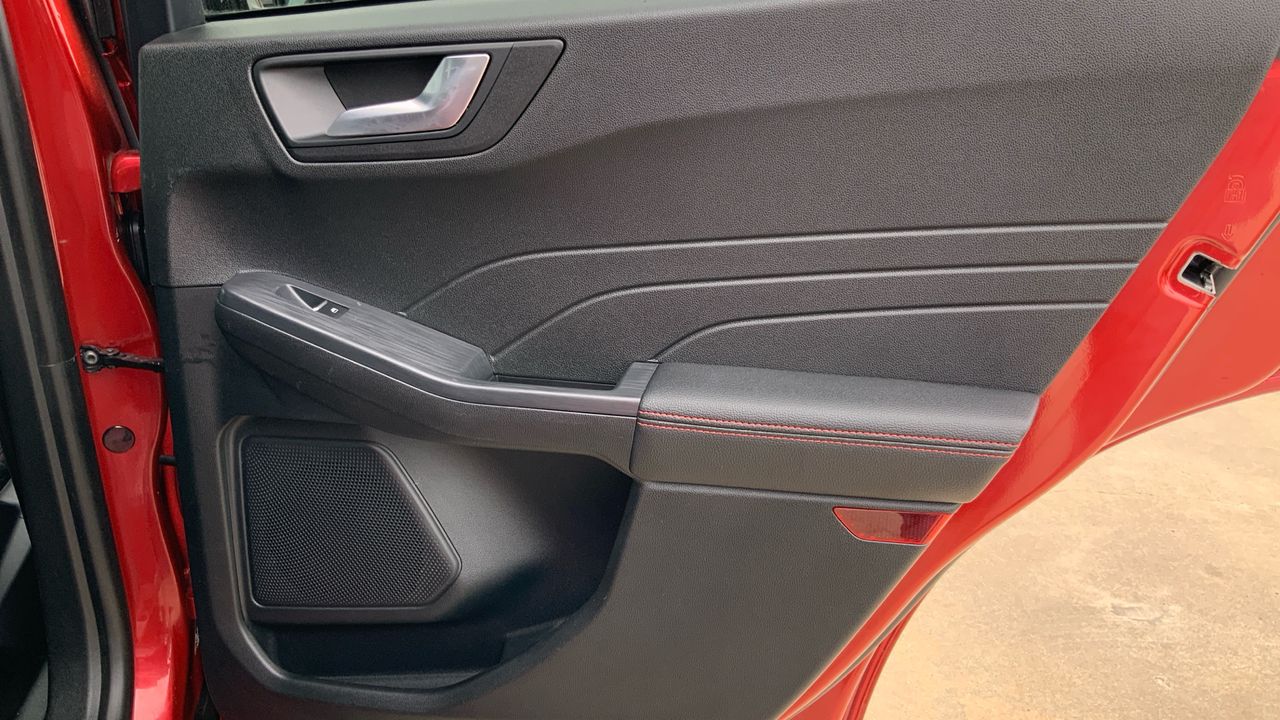 Ford Kuga 2.0 ECOBLUE 88KW ST-LINE AUTO 120 5P