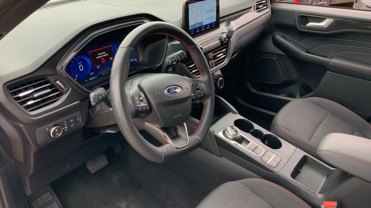 Ford Kuga 2.0 ECOBLUE 88KW ST-LINE AUTO 120 5P