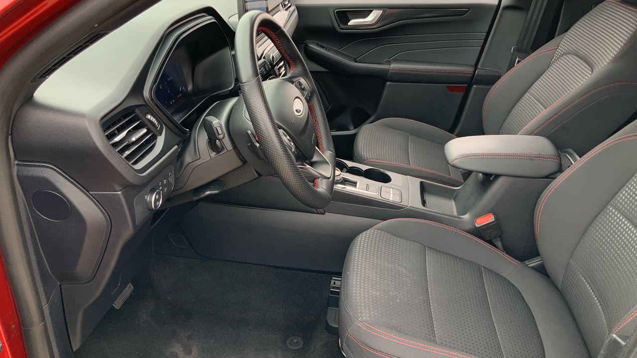 Ford Kuga 2.0 ECOBLUE 88KW ST-LINE AUTO 120 5P