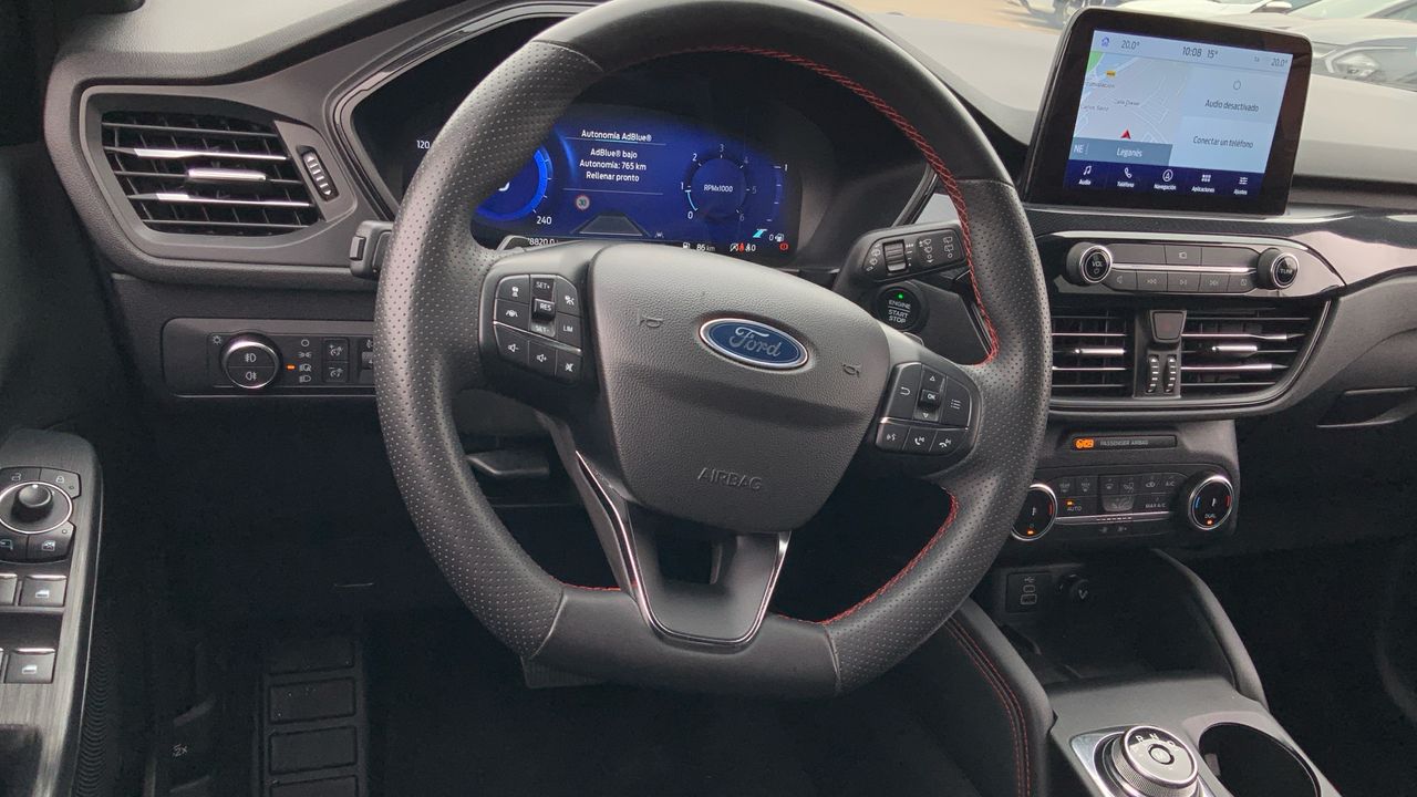 Ford Kuga 2.0 ECOBLUE 88KW ST-LINE AUTO 120 5P