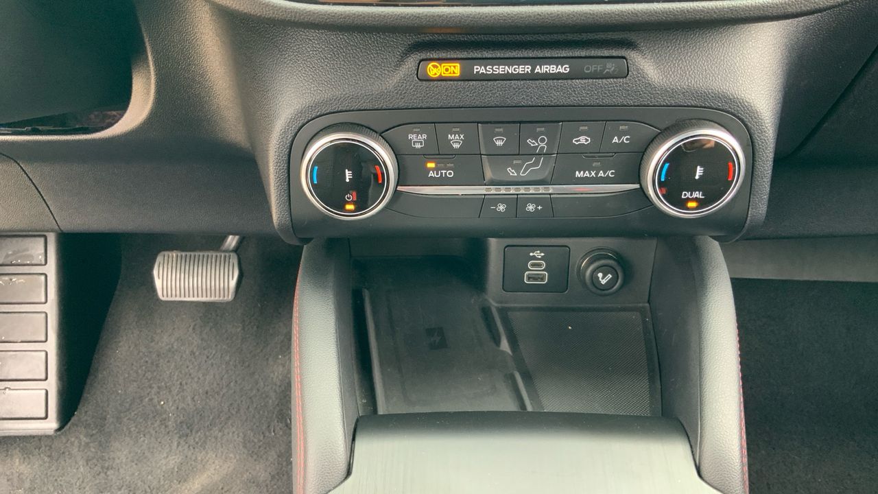 Ford Kuga 2.0 ECOBLUE 88KW ST-LINE AUTO 120 5P