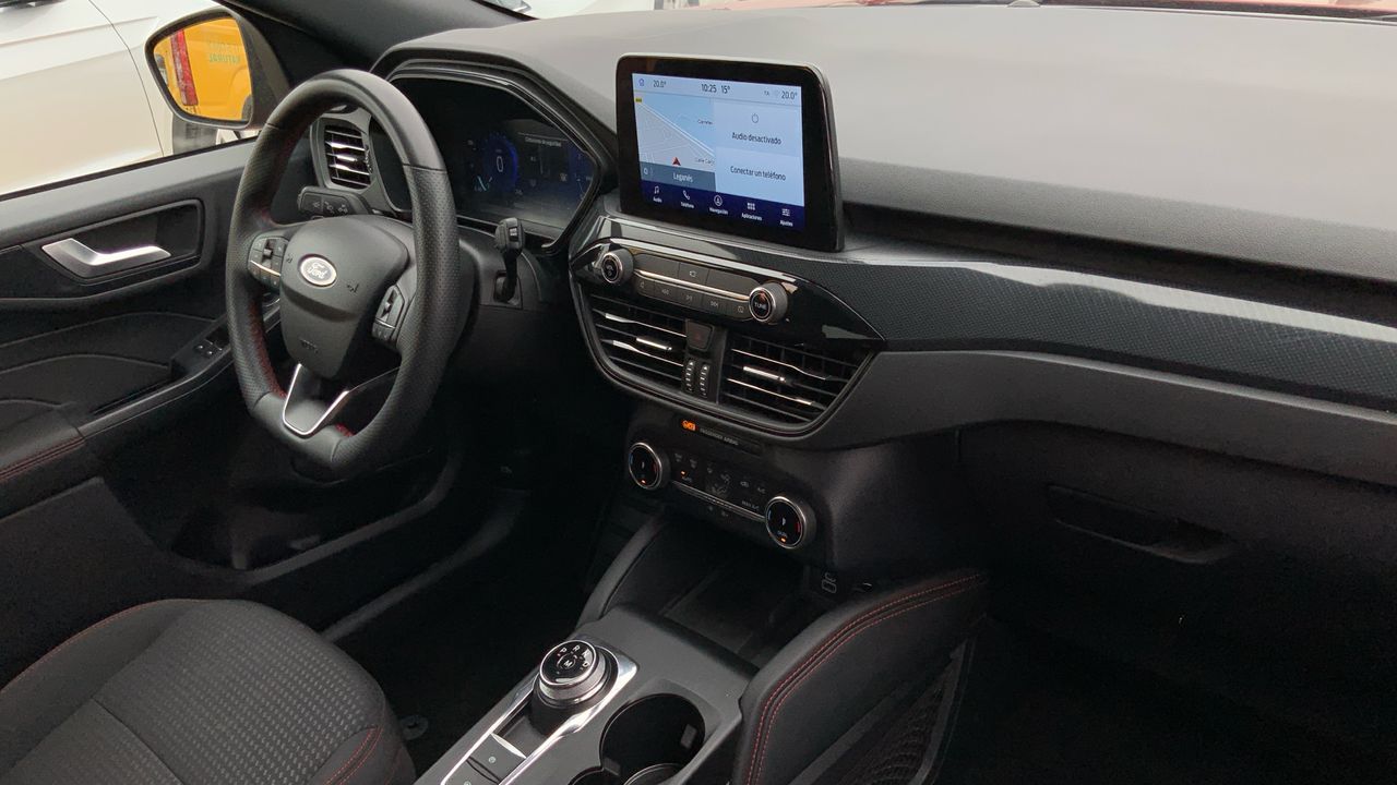 Ford Kuga 2.0 ECOBLUE 88KW ST-LINE AUTO 120 5P