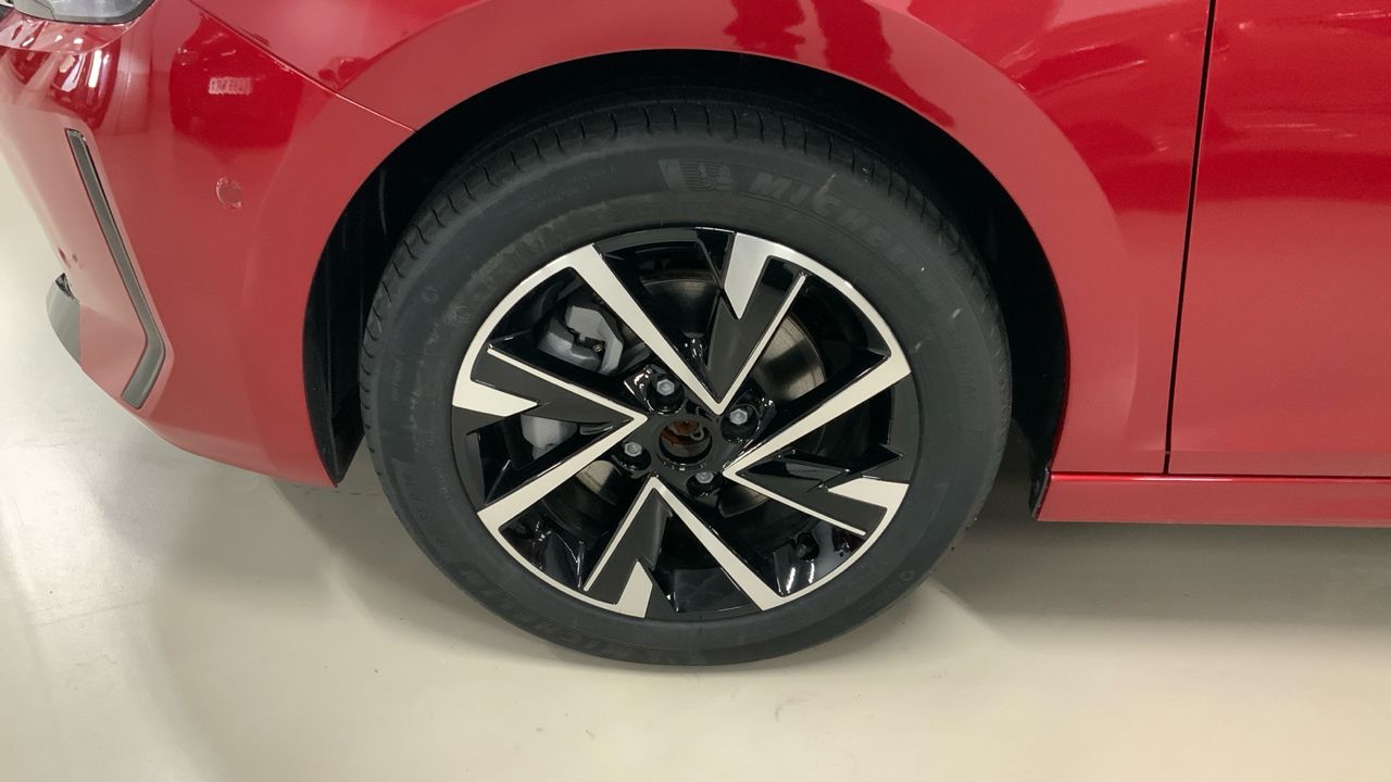 Opel Corsa 1.2T XHL 74KW GS 100 5P