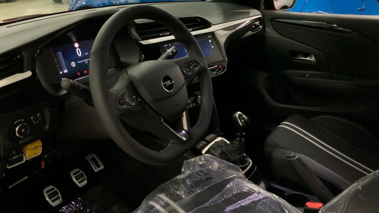 Opel Corsa 1.2T XHL 74KW GS 100 5P