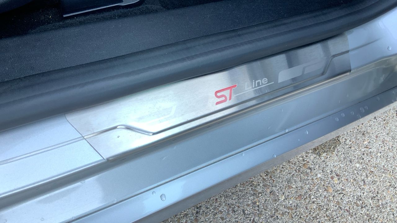 Ford Fiesta 1.0 ECOBOOST MHEV 92KW ST-LINE 125 5P