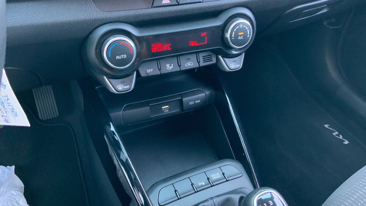 Kia Stonic 1.0 T-GDI MHEV IMT 74KW DRIVE 100 5P