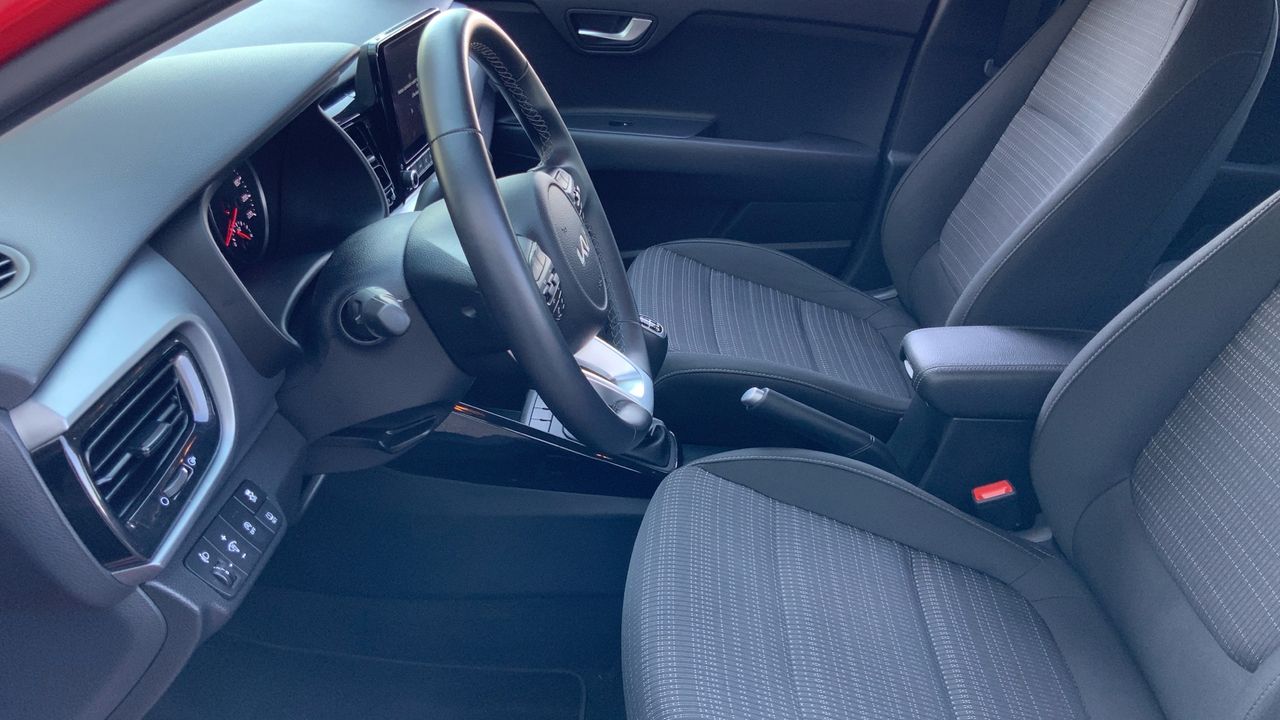 Kia Stonic 1.0 T-GDI MHEV IMT 74KW DRIVE 100 5P