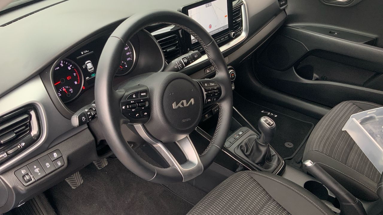 Kia Stonic 1.0 T-GDI MHEV IMT 74KW DRIVE 100 5P