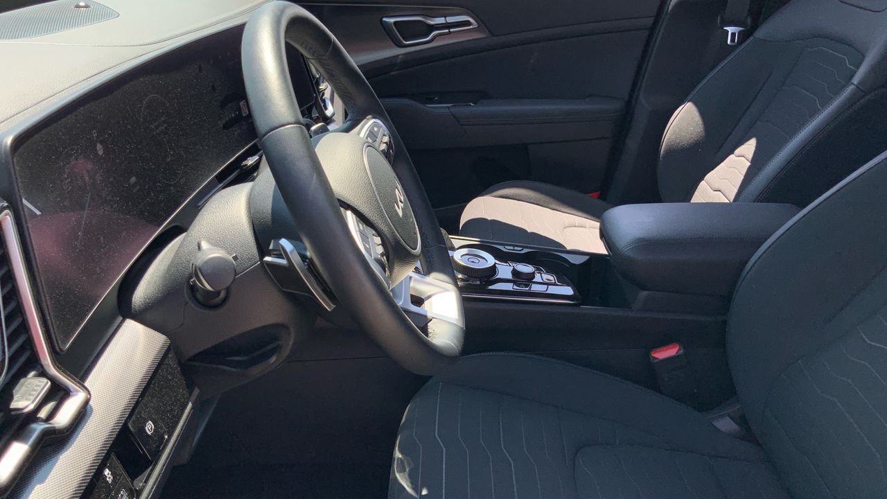 Kia Sportage 1.6 T-GDI HEV TECH AUTO 230 5P