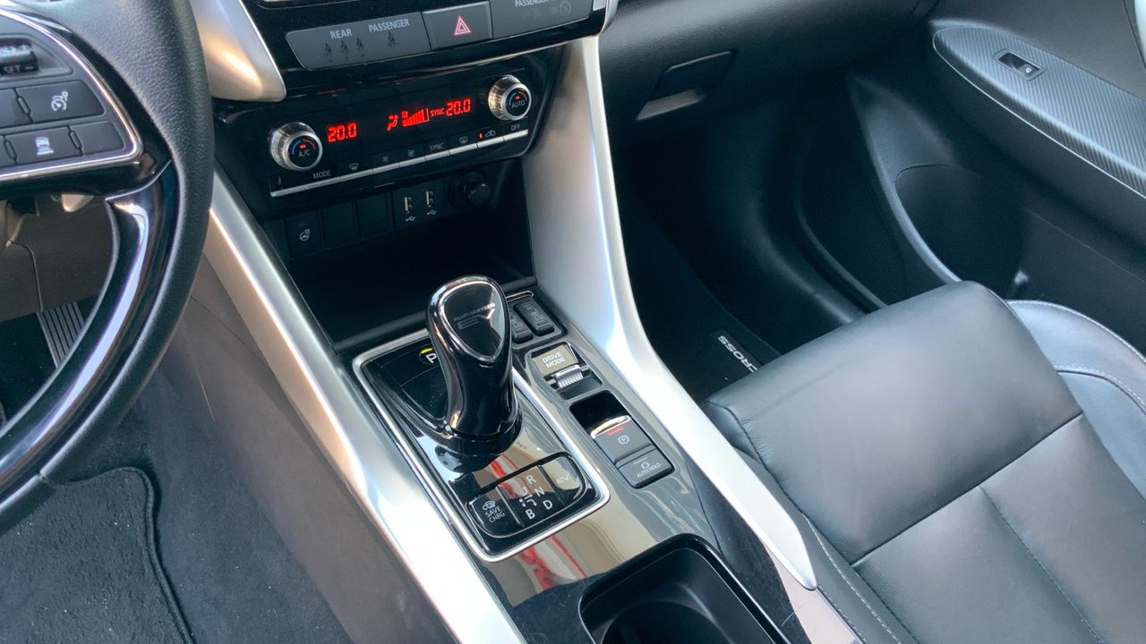 Mitsubishi Eclipse Cross 2.4 PHEV KAITEKI+ AUTO 4WD 188 5P