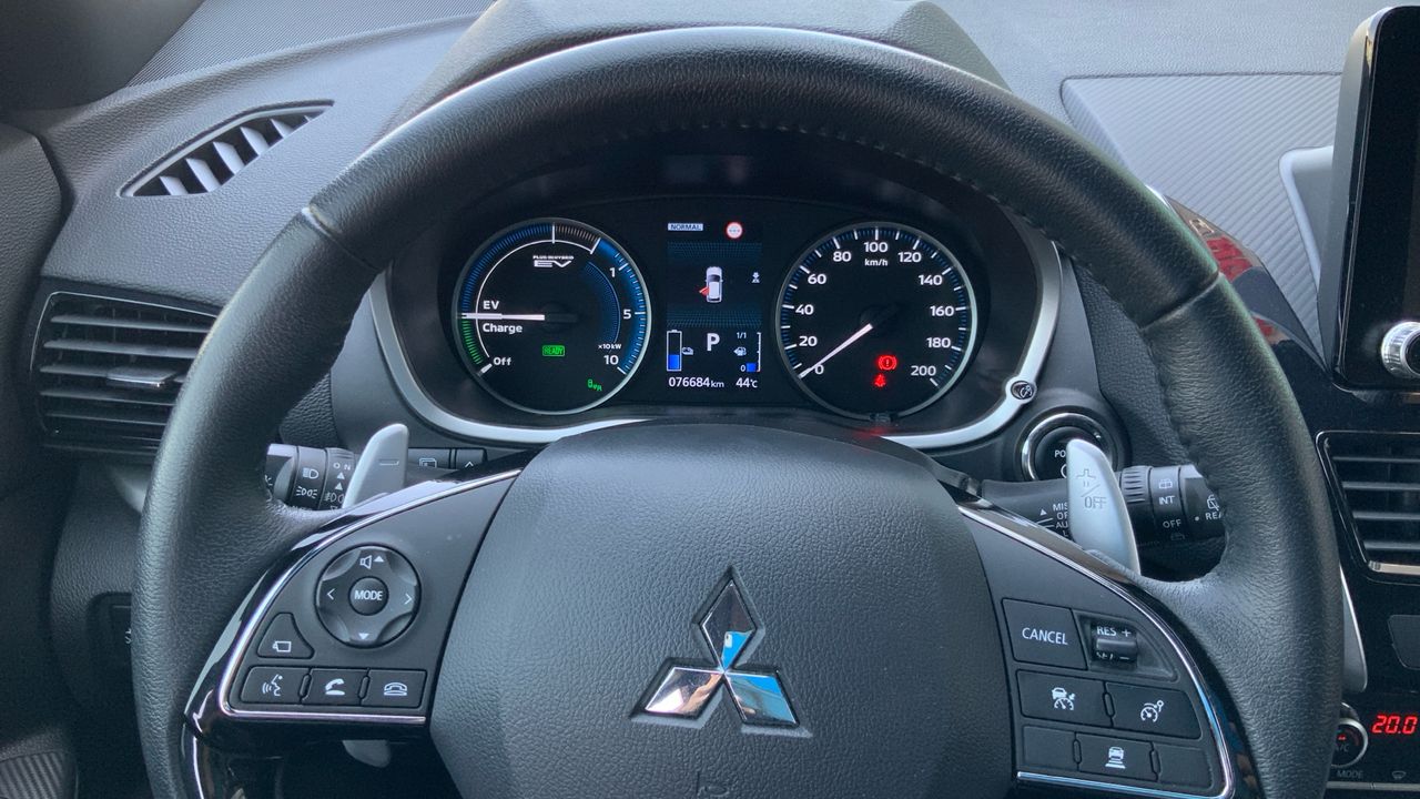 Mitsubishi Eclipse Cross 2.4 PHEV KAITEKI+ AUTO 4WD 188 5P
