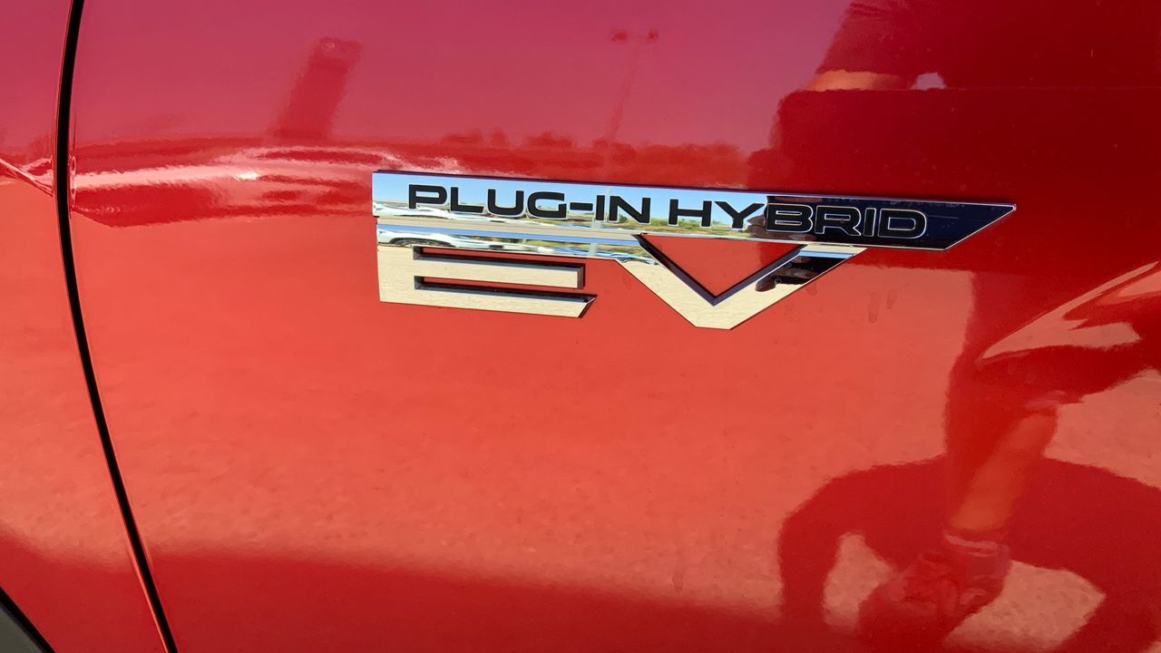 Mitsubishi Eclipse Cross 2.4 PHEV KAITEKI+ AUTO 4WD 188 5P