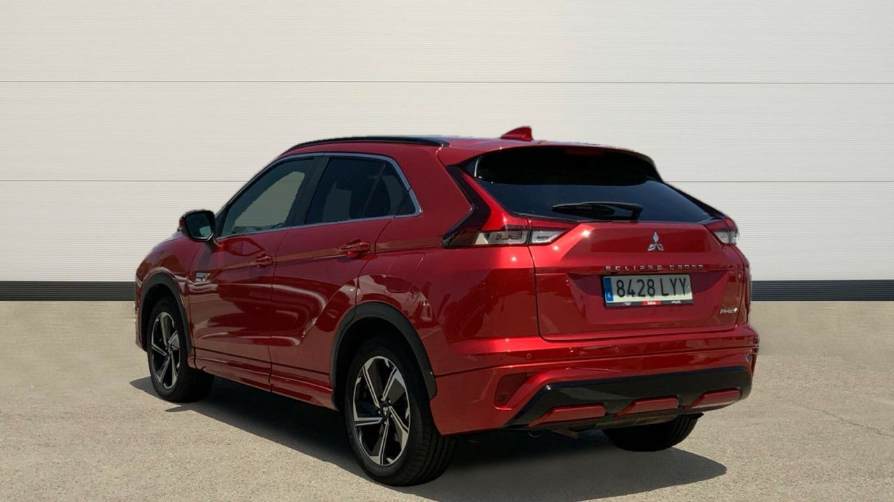 Mitsubishi Eclipse Cross 2.4 PHEV KAITEKI+ AUTO 4WD 188 5P