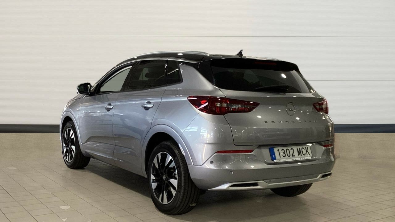 Opel Grandland 1.2 TURBO ULTIMATE AUTO 130 5P