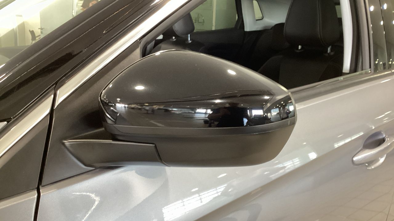 Opel Grandland 1.2 TURBO ULTIMATE AUTO 130 5P