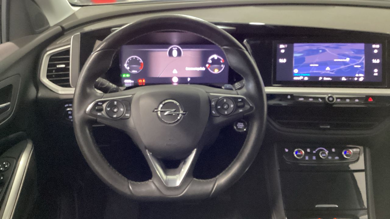 Opel Grandland 1.2 TURBO ULTIMATE AUTO 130 5P