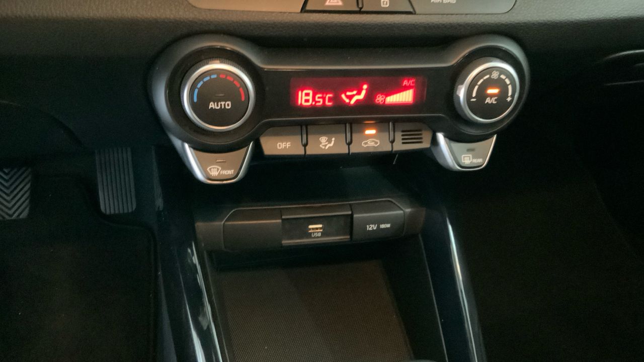 Kia Stonic 1.0 T-GDI MHEV IMT 74KW DRIVE 100 5P