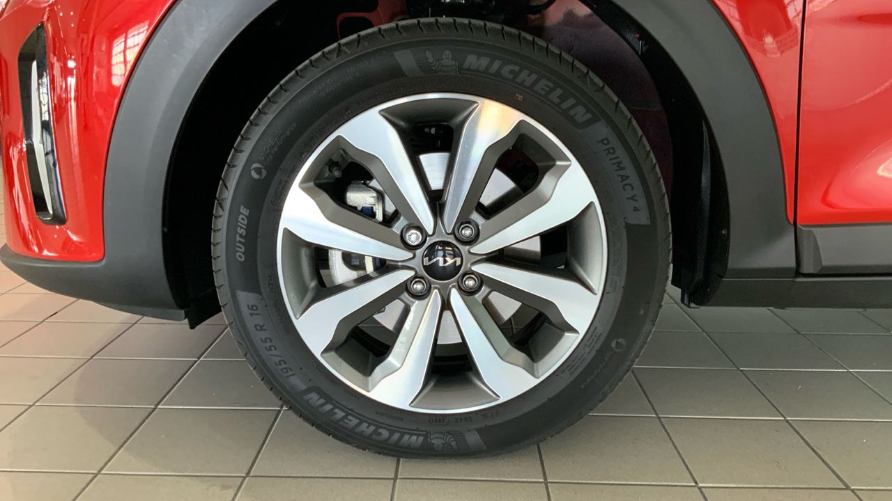 Kia Stonic 1.0 T-GDI MHEV IMT 74KW DRIVE 100 5P