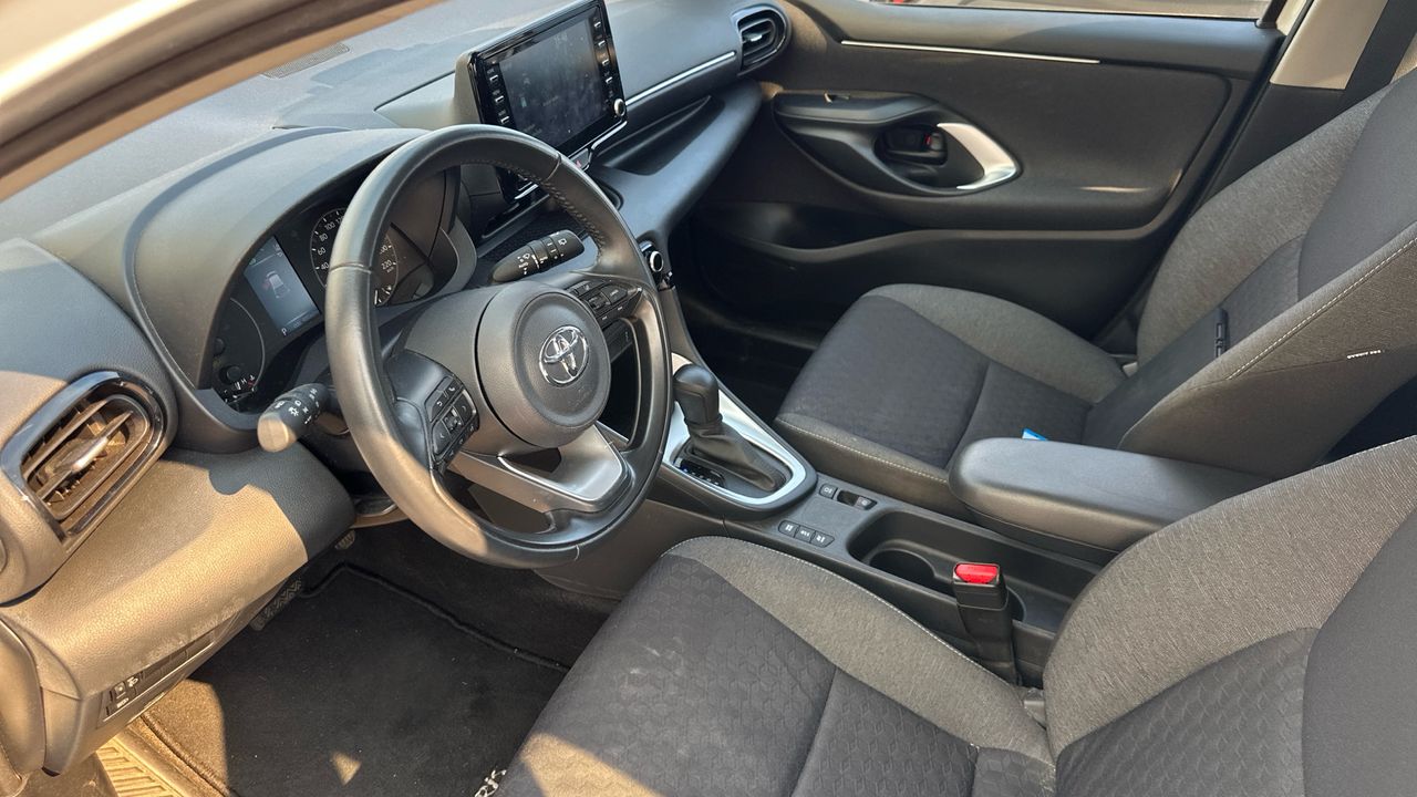 Toyota Yaris 1.5 VVT-I HEV ACTIVE TECH 116 5P