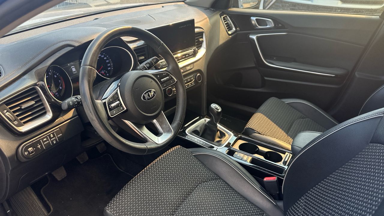 Kia Ceed TECH 1.0 T-GDI TECH 120CV (MY21) AM0221