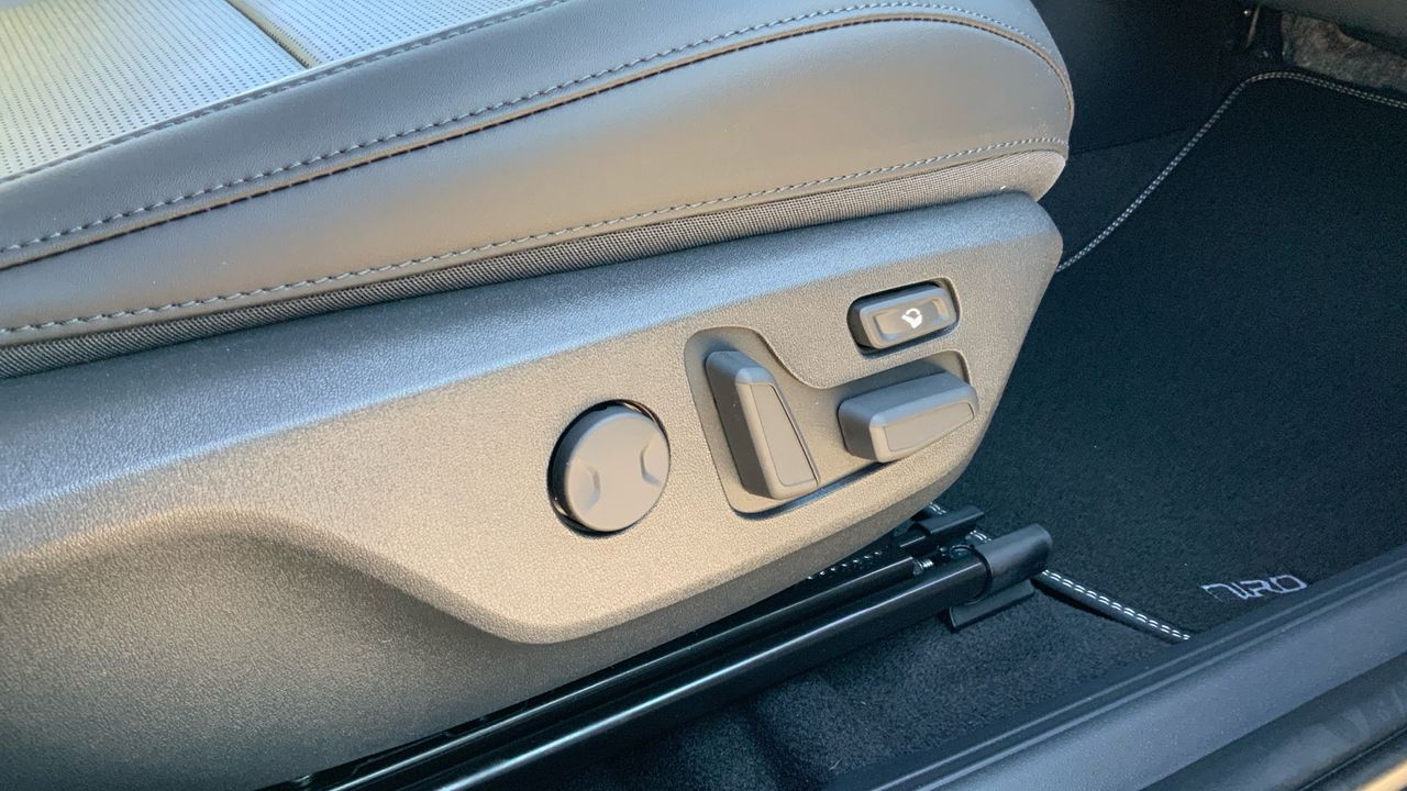 Kia Niro BEV 65KWH 150KW E-NIRO EMOTION 204 5P