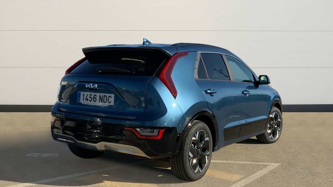 Kia Niro BEV 65KWH 150KW E-NIRO EMOTION 204 5P