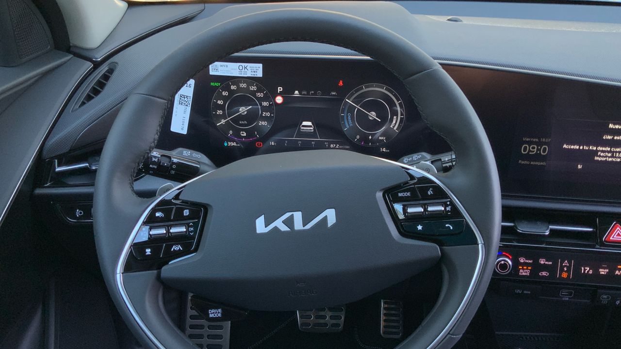 Kia Niro BEV 65KWH 150KW E-NIRO EMOTION 204 5P