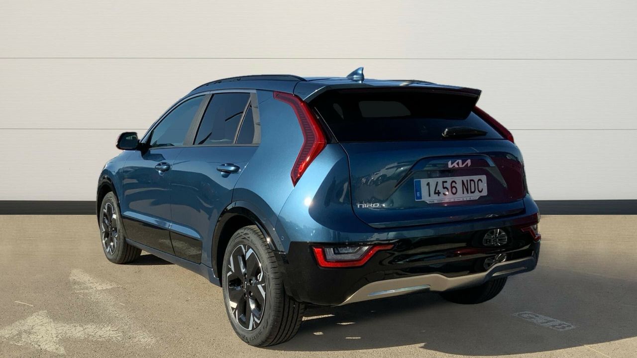 Kia Niro BEV 65KWH 150KW E-NIRO EMOTION 204 5P