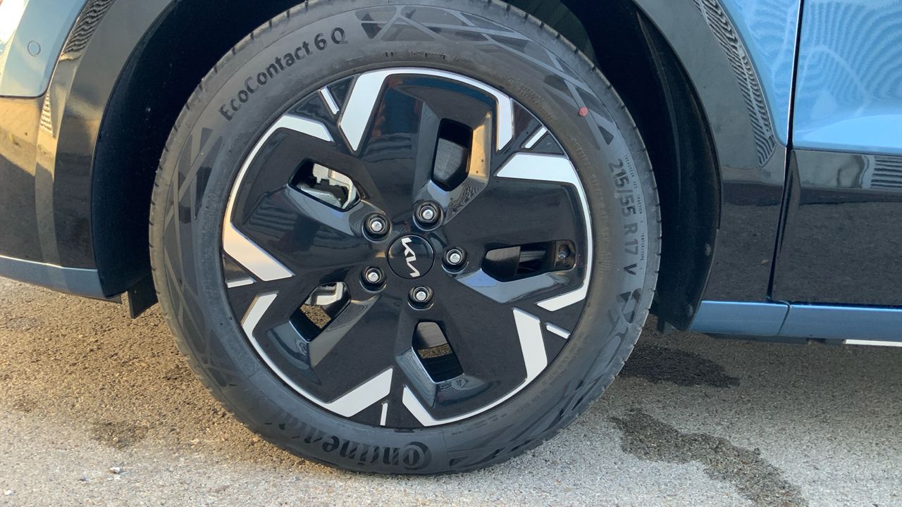 Kia Niro BEV 65KWH 150KW E-NIRO EMOTION 204 5P