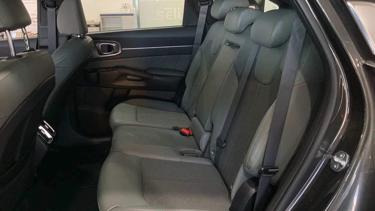 Kia Sorento 1.6 T-GDI PHEV DRIVE AUTO 4WD 252 5P 7 Plazas