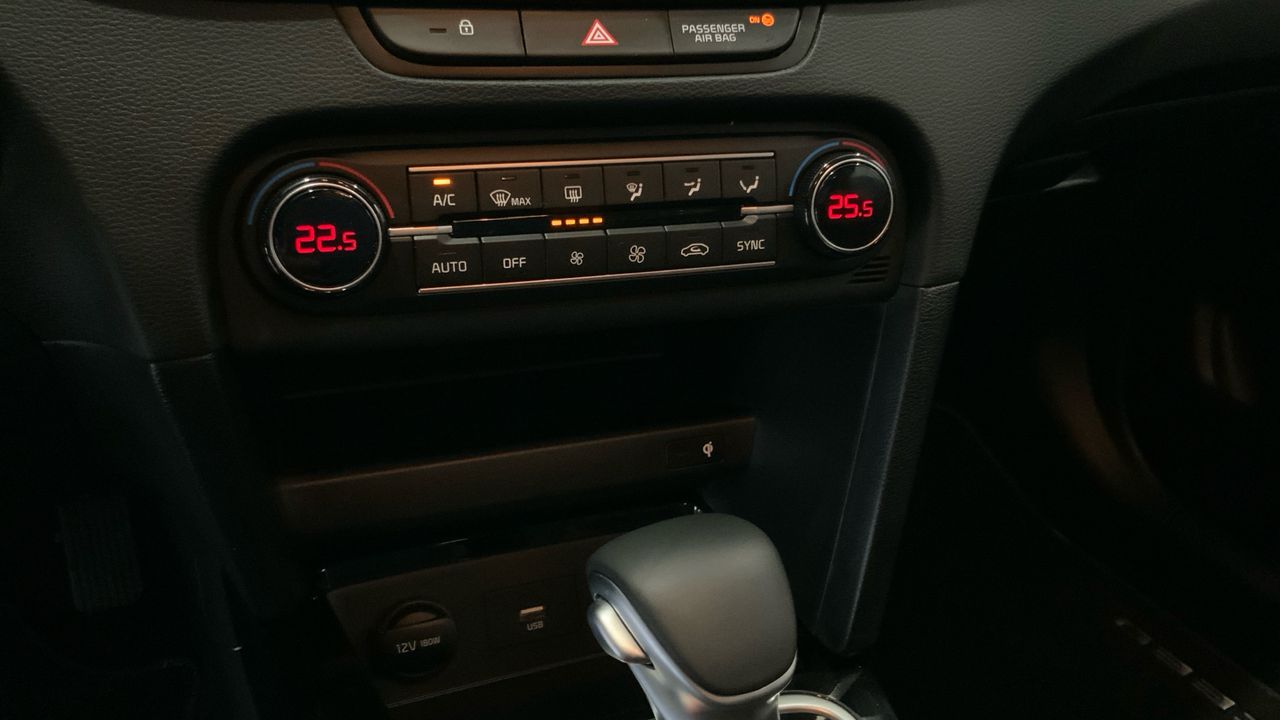 Kia Ceed 1.5 MHEV 103KW TECH DCT 140 5P