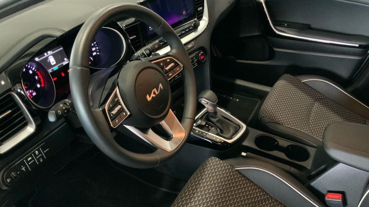 Kia Ceed 1.5 MHEV 103KW TECH DCT 140 5P