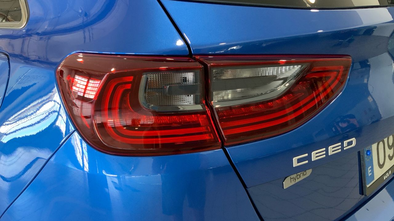 Kia Ceed 1.5 MHEV 103KW TECH DCT 140 5P