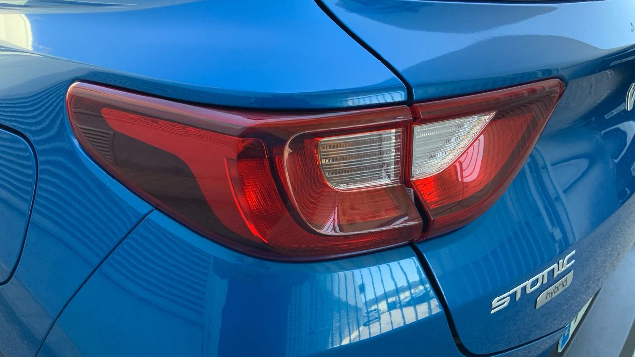 Kia Stonic 1.0 T-GDI MHEV IMT 74KW DRIVE 100 5P